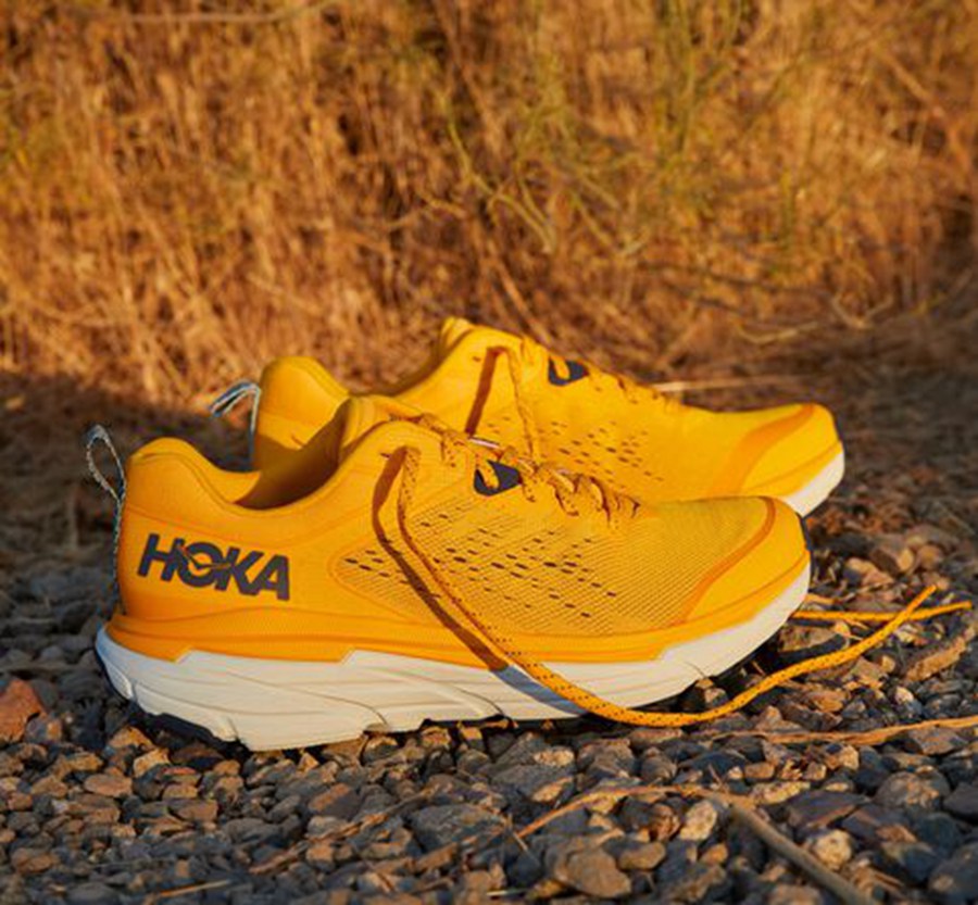 Hoka One One Trainers Mens Yellow - Challenger ATR 6 - 25419JOKF